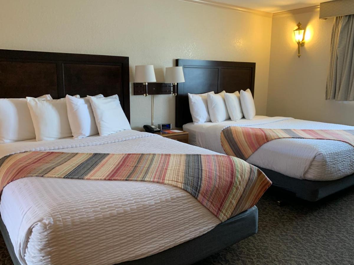 Coachman Inn Oak Harbor Εξωτερικό φωτογραφία