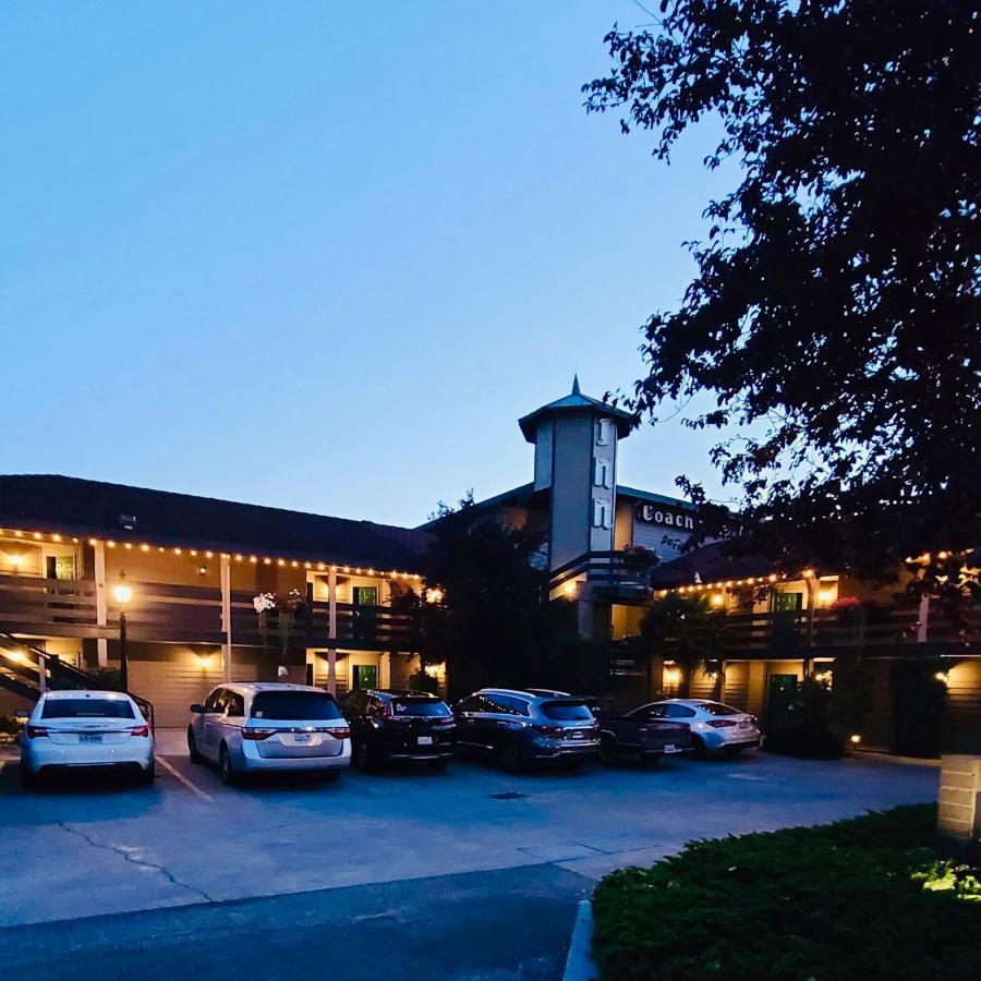 Coachman Inn Oak Harbor Εξωτερικό φωτογραφία