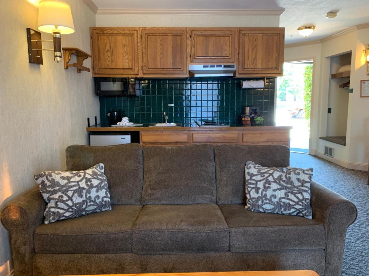 Coachman Inn Oak Harbor Εξωτερικό φωτογραφία