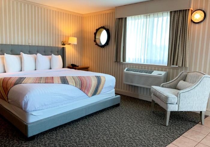 Coachman Inn Oak Harbor Εξωτερικό φωτογραφία