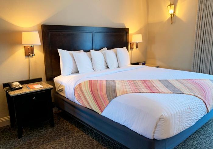 Coachman Inn Oak Harbor Εξωτερικό φωτογραφία