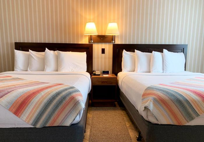 Coachman Inn Oak Harbor Εξωτερικό φωτογραφία