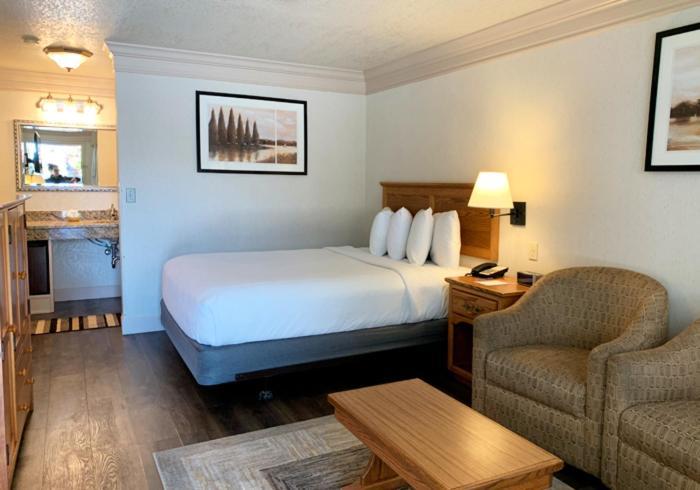 Coachman Inn Oak Harbor Εξωτερικό φωτογραφία
